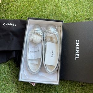 Chanel Ballerina Silver Flats size 37.5